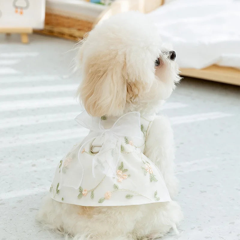 Robe Princesse Respirante pour Chien avec Boucle de Harnais Intégrée