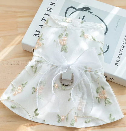 Robe Princesse Respirante pour Chien avec Boucle de Harnais Intégrée
