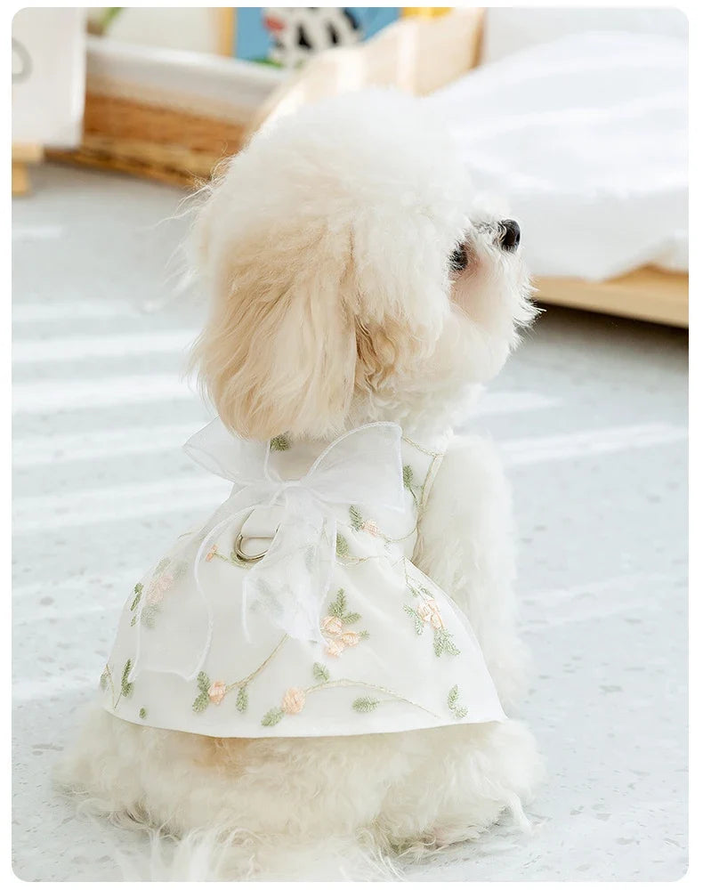 Robe Princesse Respirante pour Chien avec Boucle de Harnais Intégrée